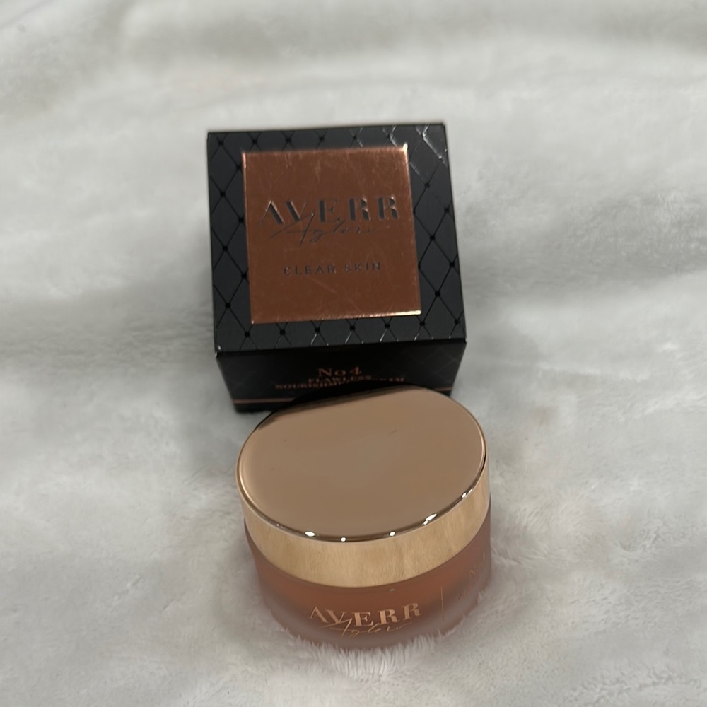 Gold Radiance Primer Makeup